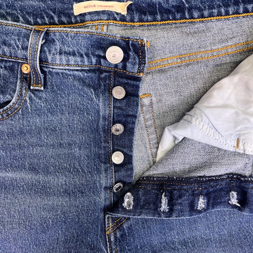 Levis Premium Jeans Womens 34x25 Blue Wedgie Straight High Rise Button Fly Denim - Picture 5 of 16